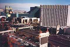 1997 - USA 18 (Hôtel Excalibur - Vue de la chambre)
